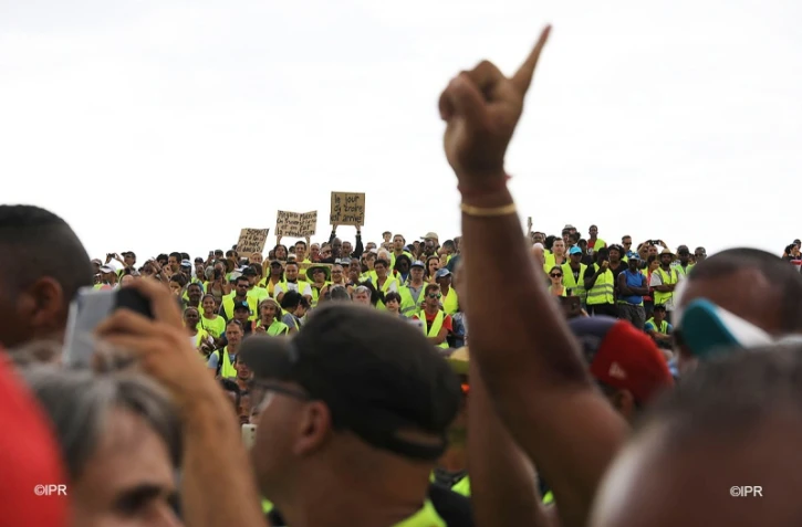 gilets jaunes réunion 