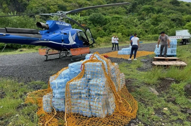 Saint-Paul : distribution de plus de 1.000 bouteilles d'eau à Mafate