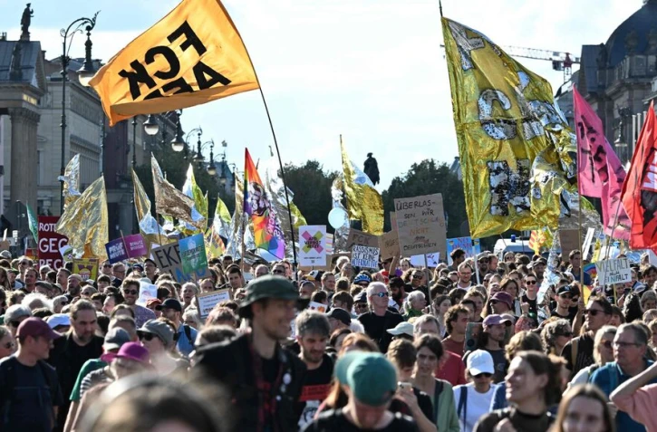Allemagne : 150 000 personnes manifestent contre l’extrême droite dans tout le pays