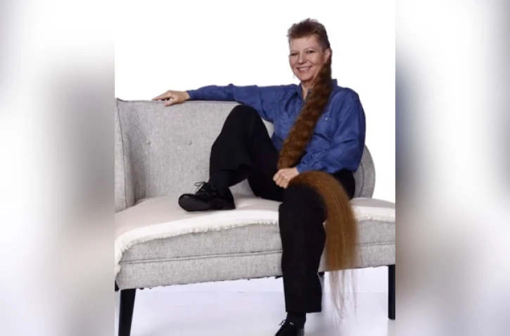 Une Américaine décroche le record du monde avec sa coupe mulet de 172,7 cm