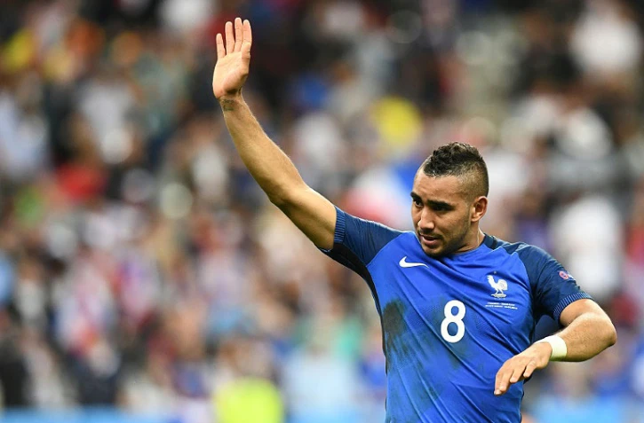 La joie de Dimitri Payet, auteur du but de la victoire des Bleus sur la Roumanie, en ouverture de l\'Euro-2016, le 10 juin au Stade de France