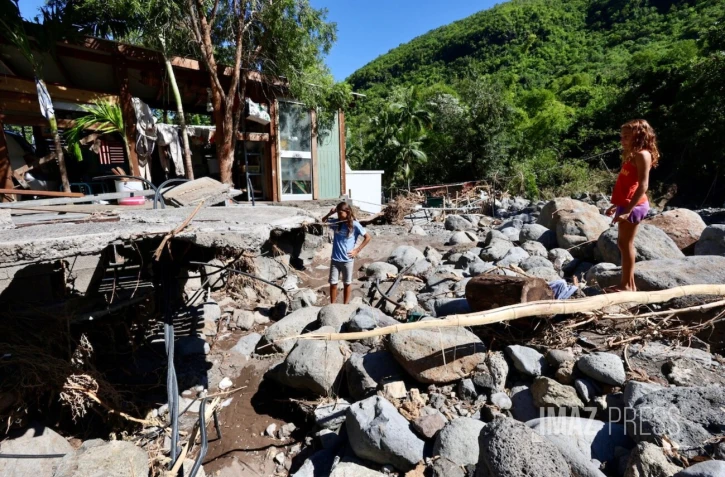 À La Possession, le quartier des Lataniers privé d'eau, d'électricité et de routes