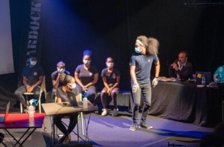 Le Port : des collégiens se lancent dans l'improvisation littéraire