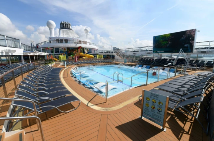 Le pont supérieur du paquebot "Spectrum of the Seas", le 21 mai 2019 à Singapour