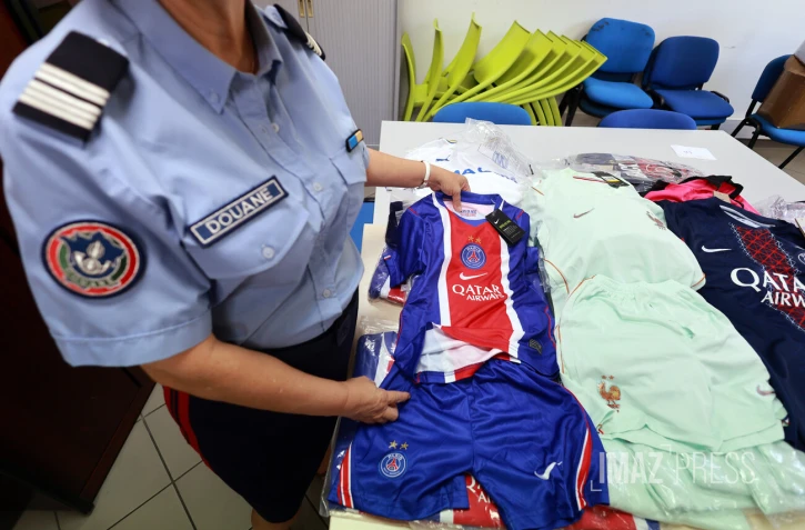 saisies de contrefaçons de maillots de football 