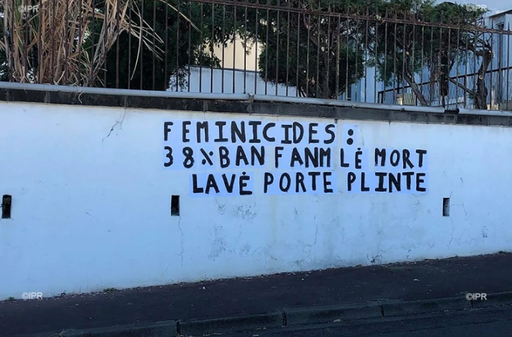 collages féminicides