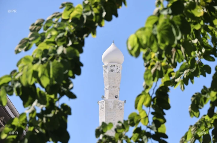 Le minaret  de la mosquée de saint-denis 