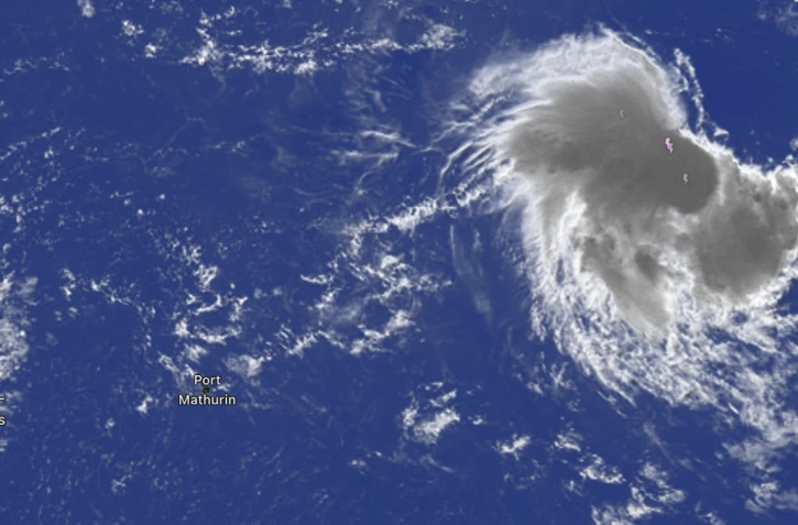 À 2.240 km de La Réunion, la dépression tropicale devrait s'intensifier au de cyclone tropical d'ici la fin de semaine