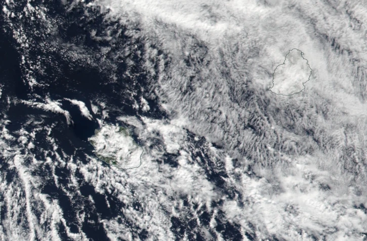 Image satellite de La Réunion et Maurice samedi 15 juillet