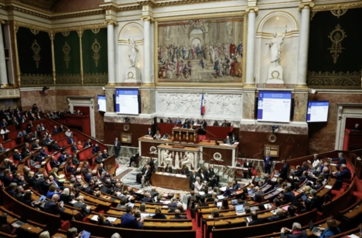 Séance des questions au gouvernement à l'Assemblée nationale à Paris le 12 novembre 2024 ( AFP / Ian LANGSDON )