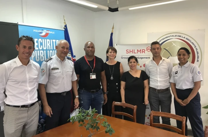 Signature d'une convention police SHLMR