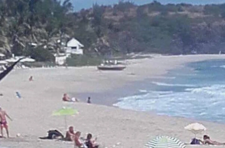 Un bateau échoué à Boucan