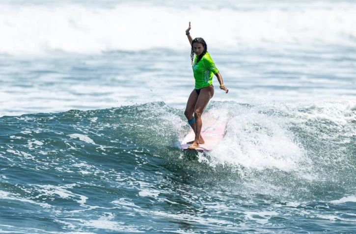 Mondiaux de longboard : l'équipe de France championne, Alice Lemoigne termine deuxième [?]