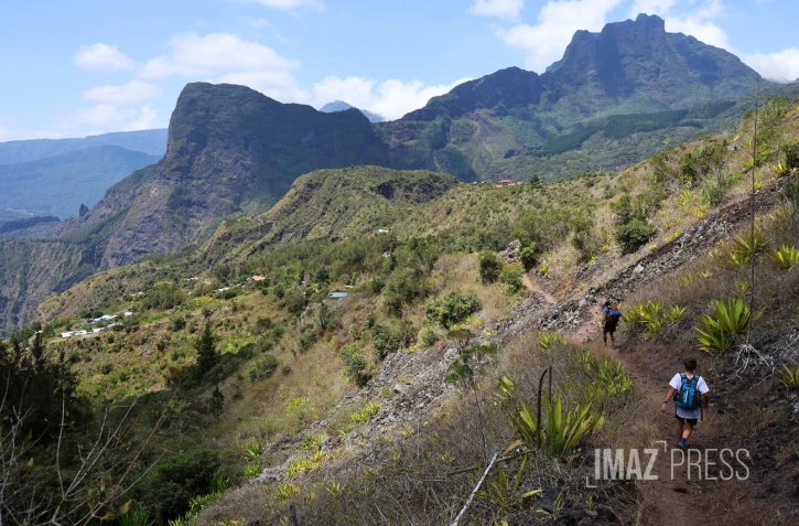 mafate plateau cerf , roche plate