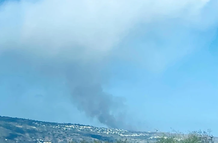 Feu de broussailles à Plateau Caillou : plusieurs personnes évacuées [?]