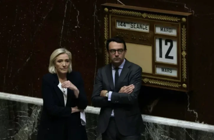 Marine Le Pen et Renaud Labaye à l'Assemblée nationale à Paris, le 12 mars 2024 ( AFP / Thomas SAMSON )