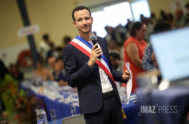 Le Tampon : après sa victoire, Alexis Chaussalet s'installe à l'Hôtel de ville