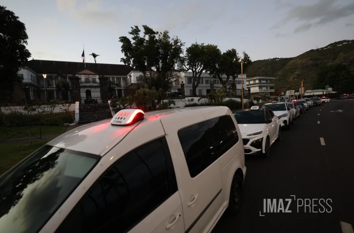 greve des taxis , taxi , taxiteur 