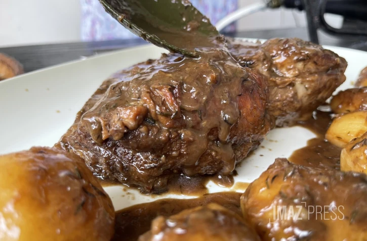 Lo gou mon péi: Rôti porc pommes de terre avec superkafrine