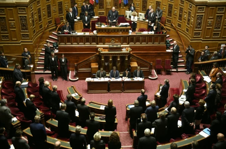 Le Sénat à majorité de droite entame lundi l'examen du projet de loi travail auquel il entend donner un coup de barre libéral, à la veille d'une manifestation nationale contre le texte à Paris que la CGT promet "énorme"