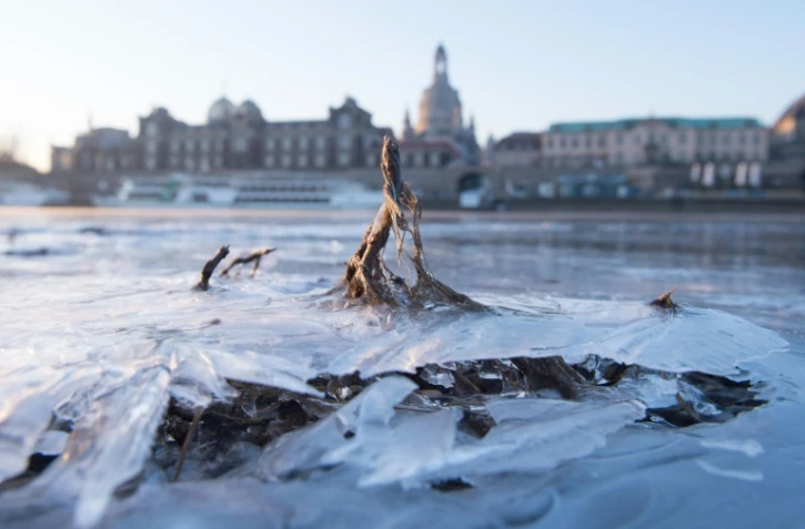 Les rives gelées de l'Elbe, le 26 février 2018 à Dresde, en Allemagne