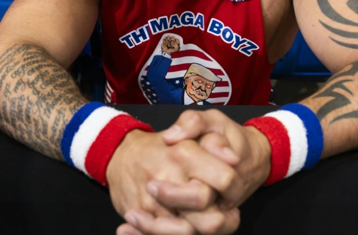 Nick Passano, un investisseur dans les cryptomonnaies partisan de Donald Trump, assiste à un meeting du candidat républicain à l'élection présidentielle américaine, à Johnstown, aux Etats-Unis, le 30 août 2024