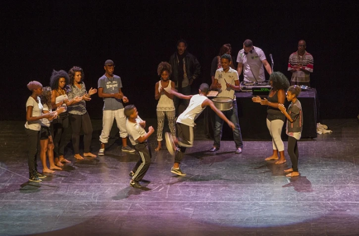 Les collégiens à l'heure du slam et des danses urbaines