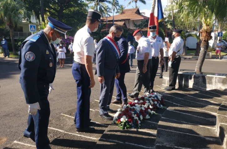 commémoration 8 mai étang salé michel dennemont
