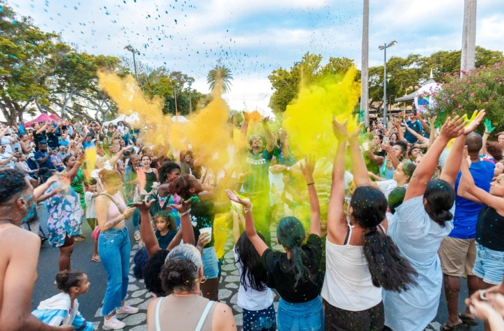 Saint-Denis : un dimanche coloré au Barachois