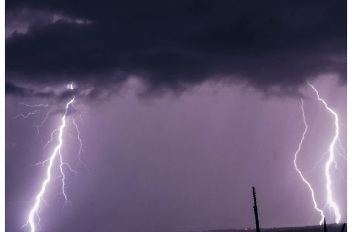 Éclairs et orages sur le nord de l'île : les images de Nicolas Bénard