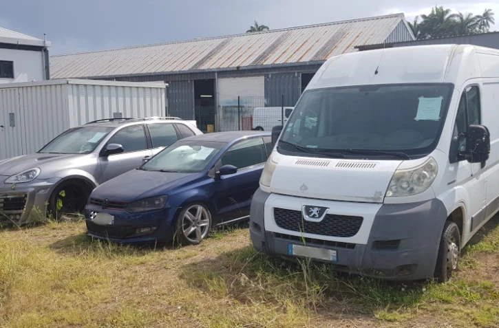 La gendarmerie revend neuf véhicules confisqués par la justice
