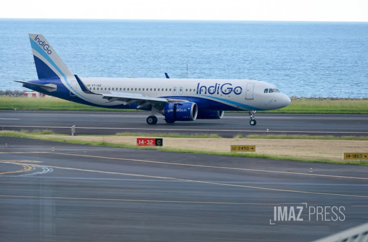 Aéroport Roland Garros atterrissage inaugural IndiGo