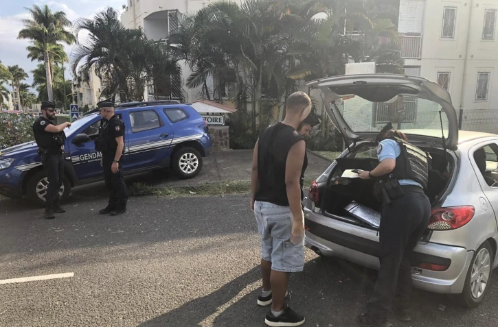 Le Tampon : stupéfiants saisis, véhicules mobilisés et interpellations dans le quartier de la Chatoire