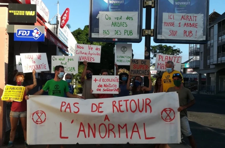 Extinction Rébellion Réunion plante des arbres et s'attaque aux pubs 31 mai 2020