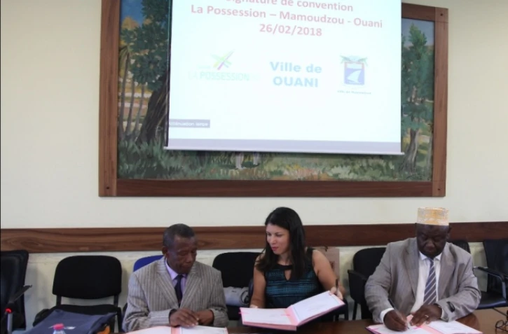 Signature de partenariat ville de La Possession, Mamoudzou, et Ouani