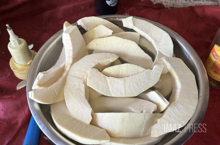 boulette fruit a pain a la morue