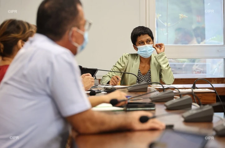 Ericka Bareigts et les commercants