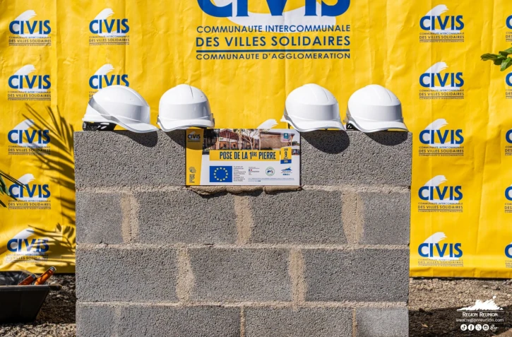 Région : pose de la première pierre du futur centre artisanal du bois
