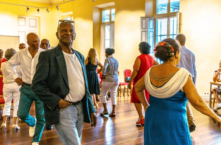 Saint-Denis : élection de miss et mister sénior au grand salon de l’ancien Hôtel de ville