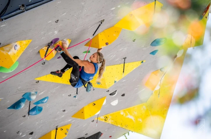 Manon Hily championne d'escalade