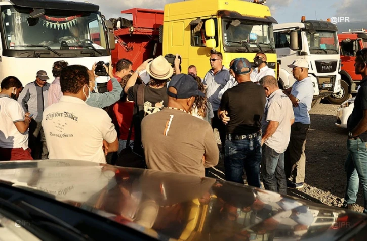 Chantier de la NRL, les transporteurs sont rassemblés au Port