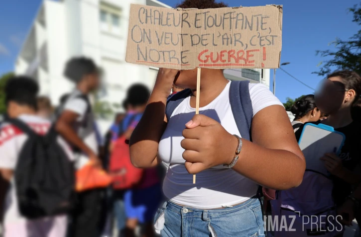 Manifestation au collège Juliette Dodu