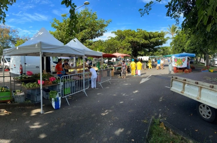 Saint-Pierre : un marché forain dédié au personnel de santé