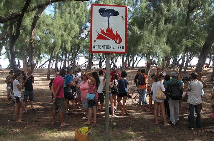 Rassemblement contre la pêche des requins
