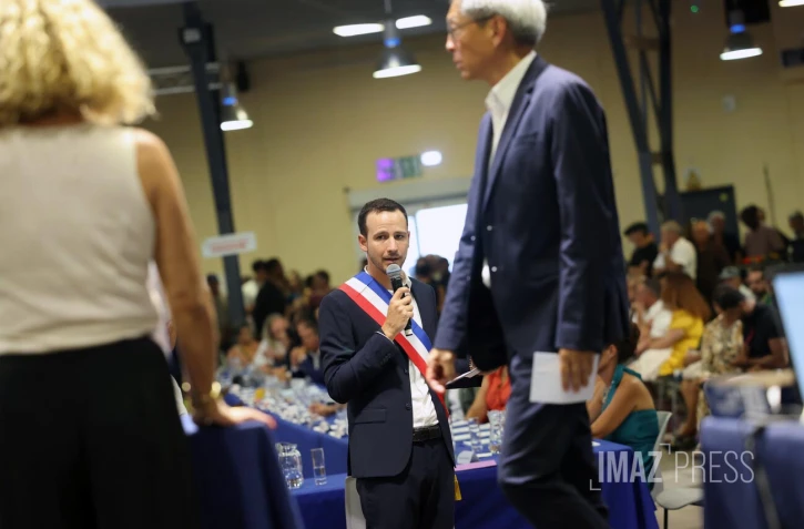 Le Tampon : après sa victoire, Alexis Chaussalet s'installe à l'Hôtel de ville