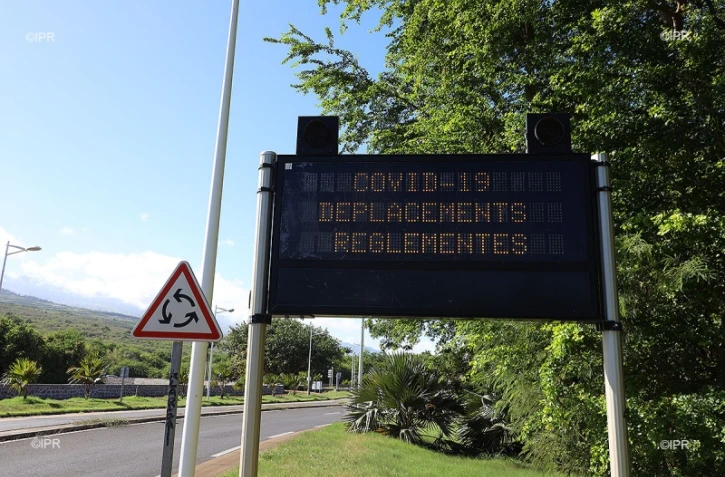 Saint-Denis rue vide 