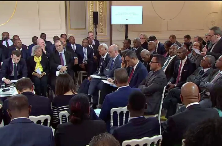 Emmanuel Macron lors du grand débat à Grand Bourgtheroulde le 15 janvier 2019