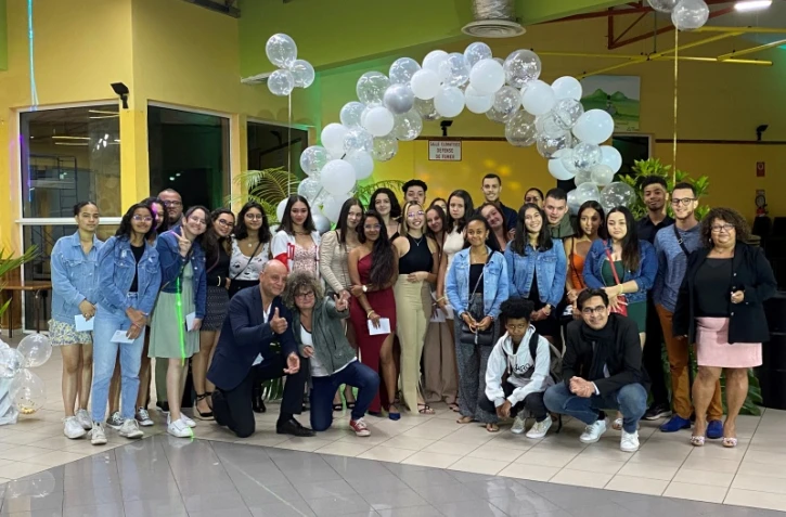 l'entre deux célèbre ses diplômés 