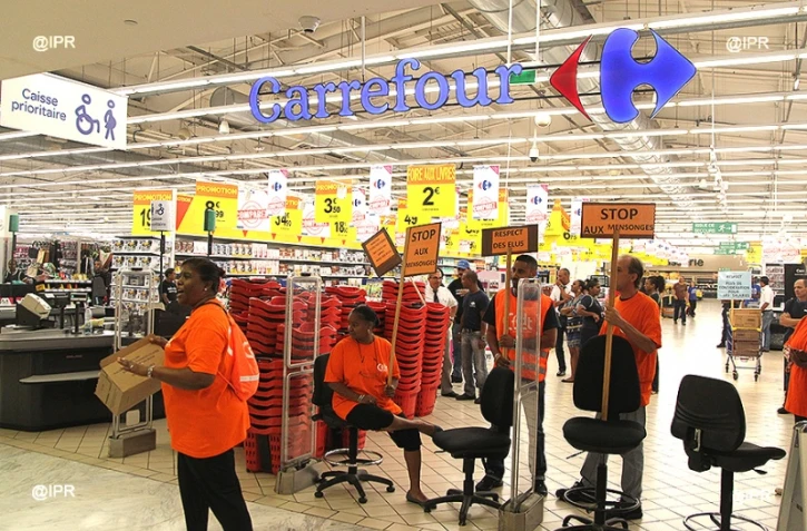 Grève Carrefour Sainte-Clotilde
