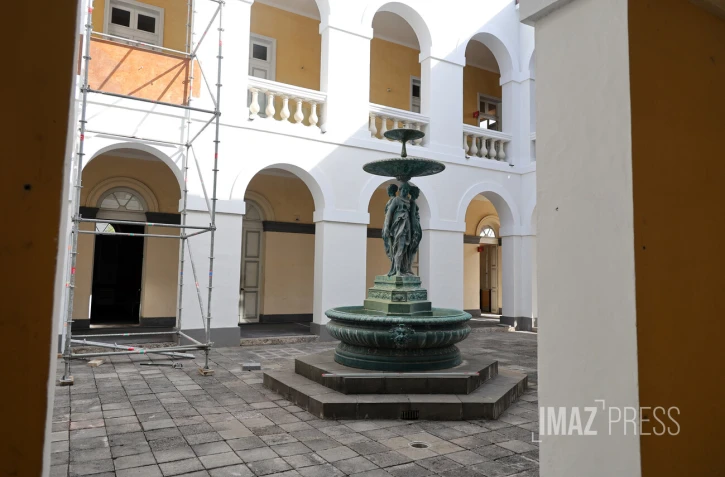 renovation ancien hotel de ville de saint-denis 